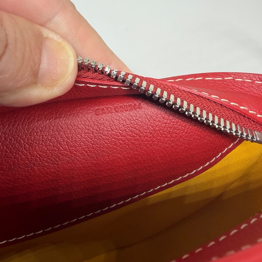 Authentic Goyard Hirondelle Shoulder Handbag in Red - Picture 11 of 13